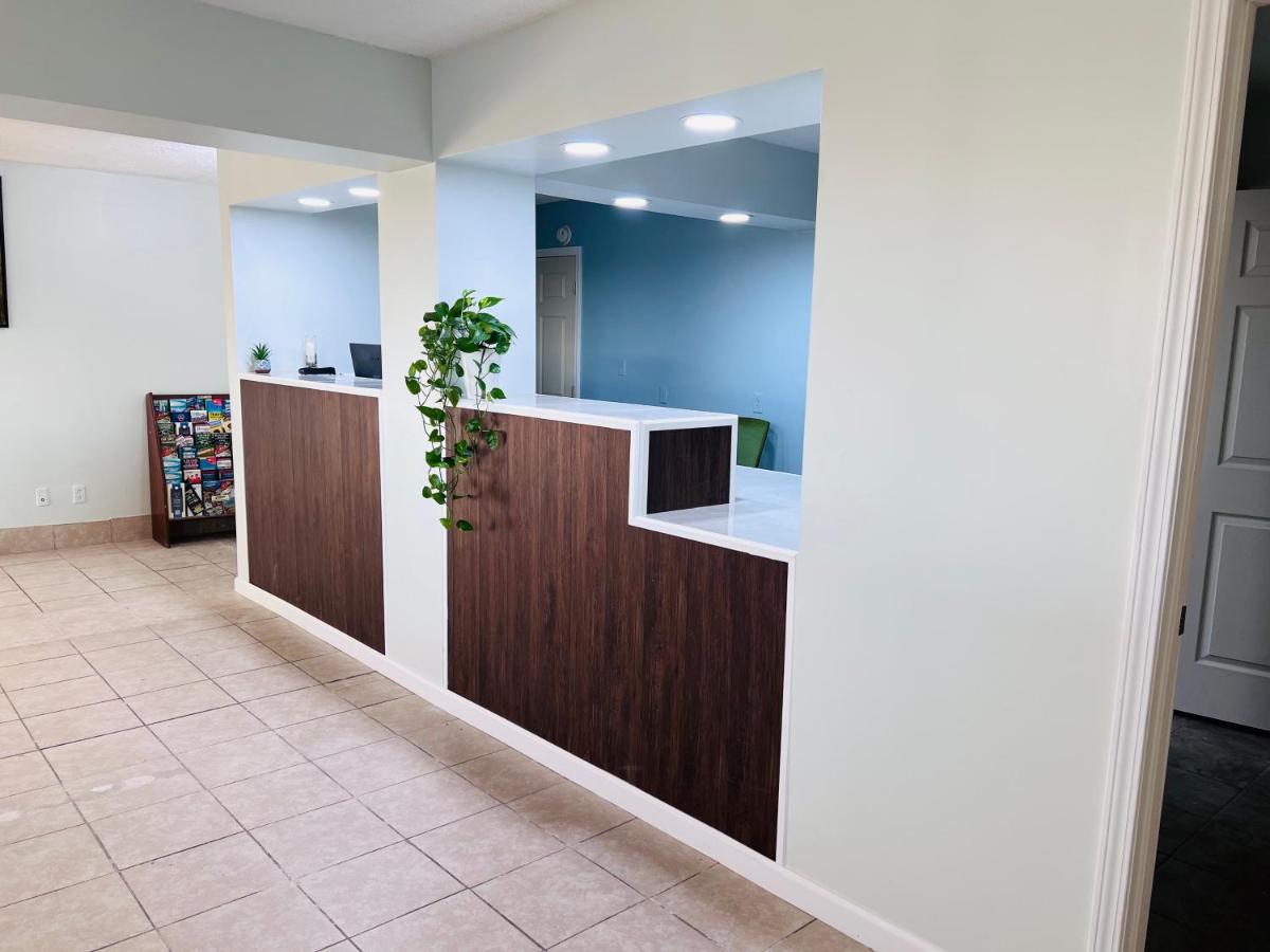 Budget Inn And Suites Crowley Екстериор снимка